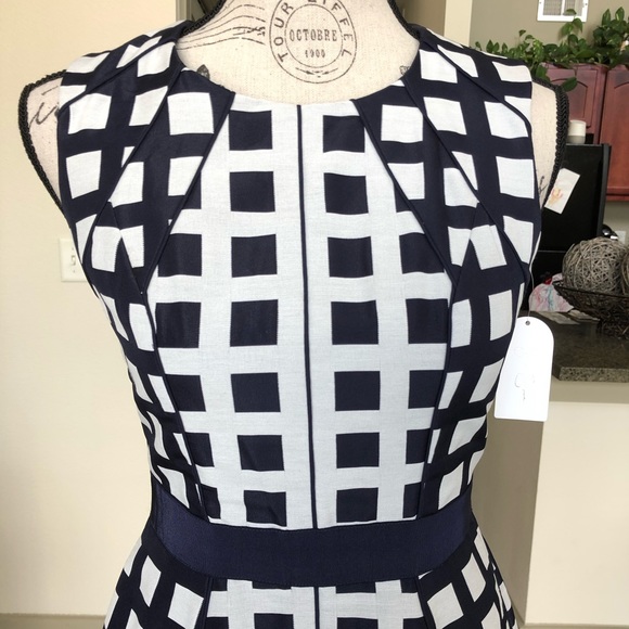 👗 Beautiful A-Line Dress 👗 - Picture 4 of 8